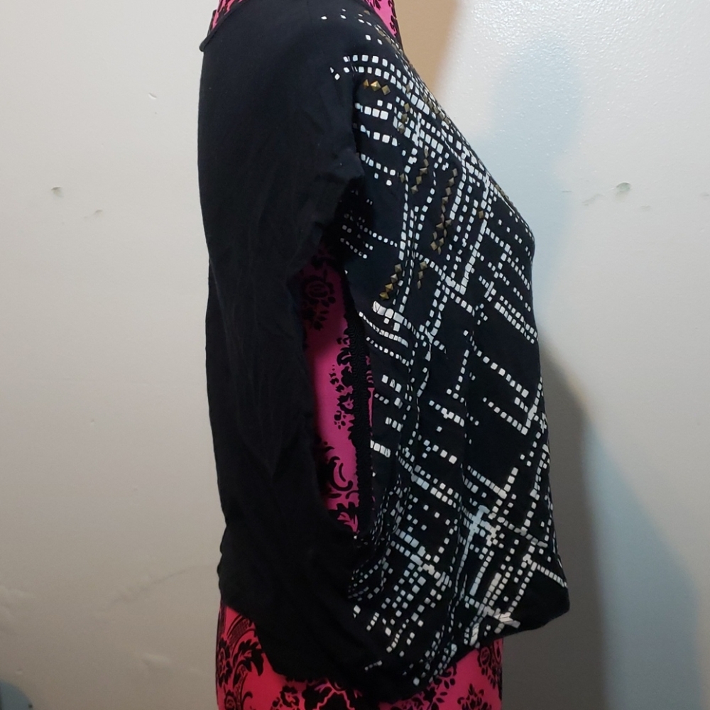 3💝 for $25 ROCK & Republic Crop Top - Picture 2 of 9
